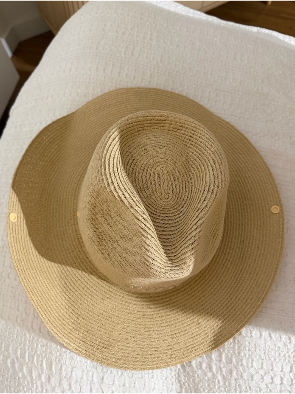 SKIMS Woven Side Snap Hat - Picture 6 of 8